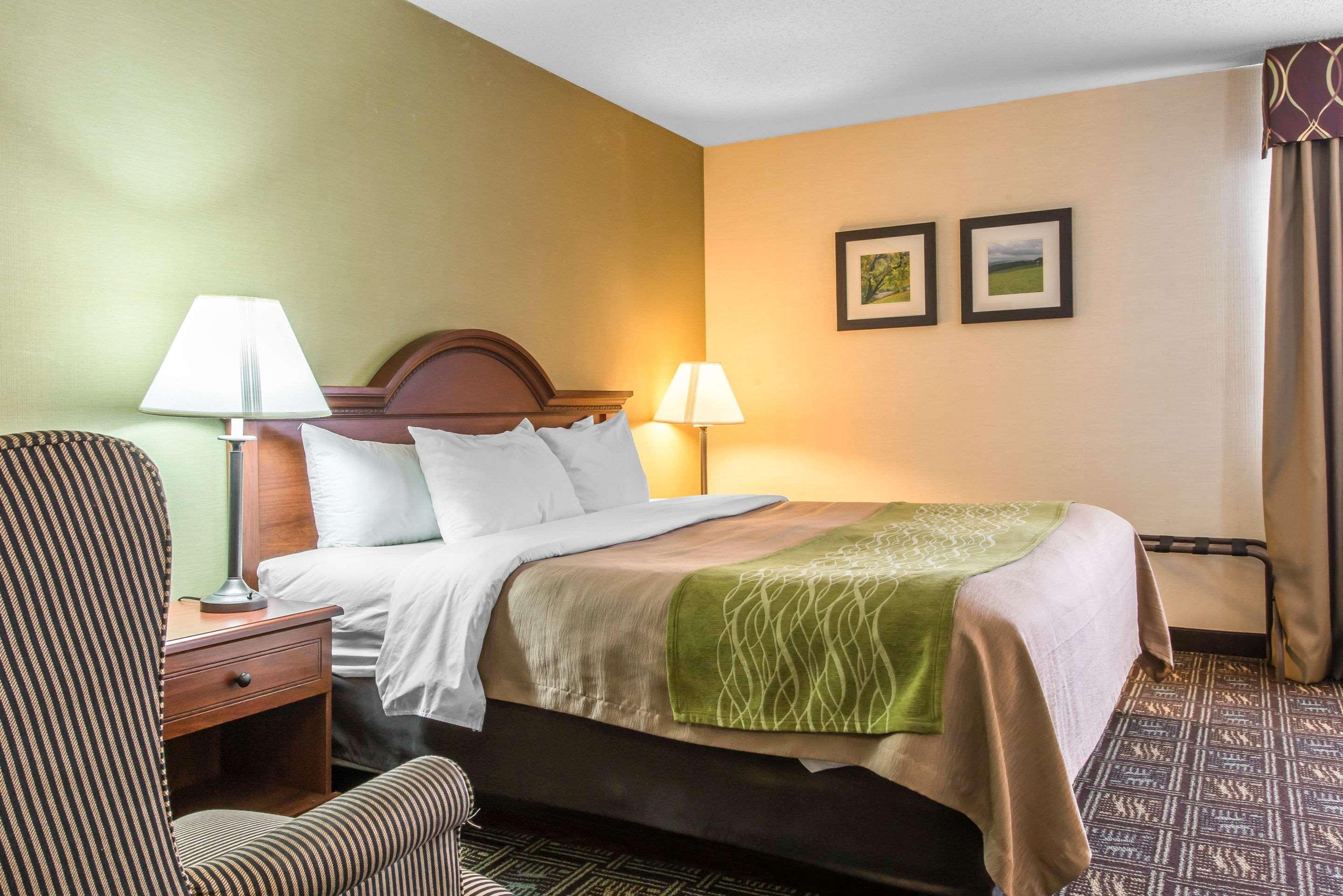 Comfort Inn Weirton Екстериор снимка