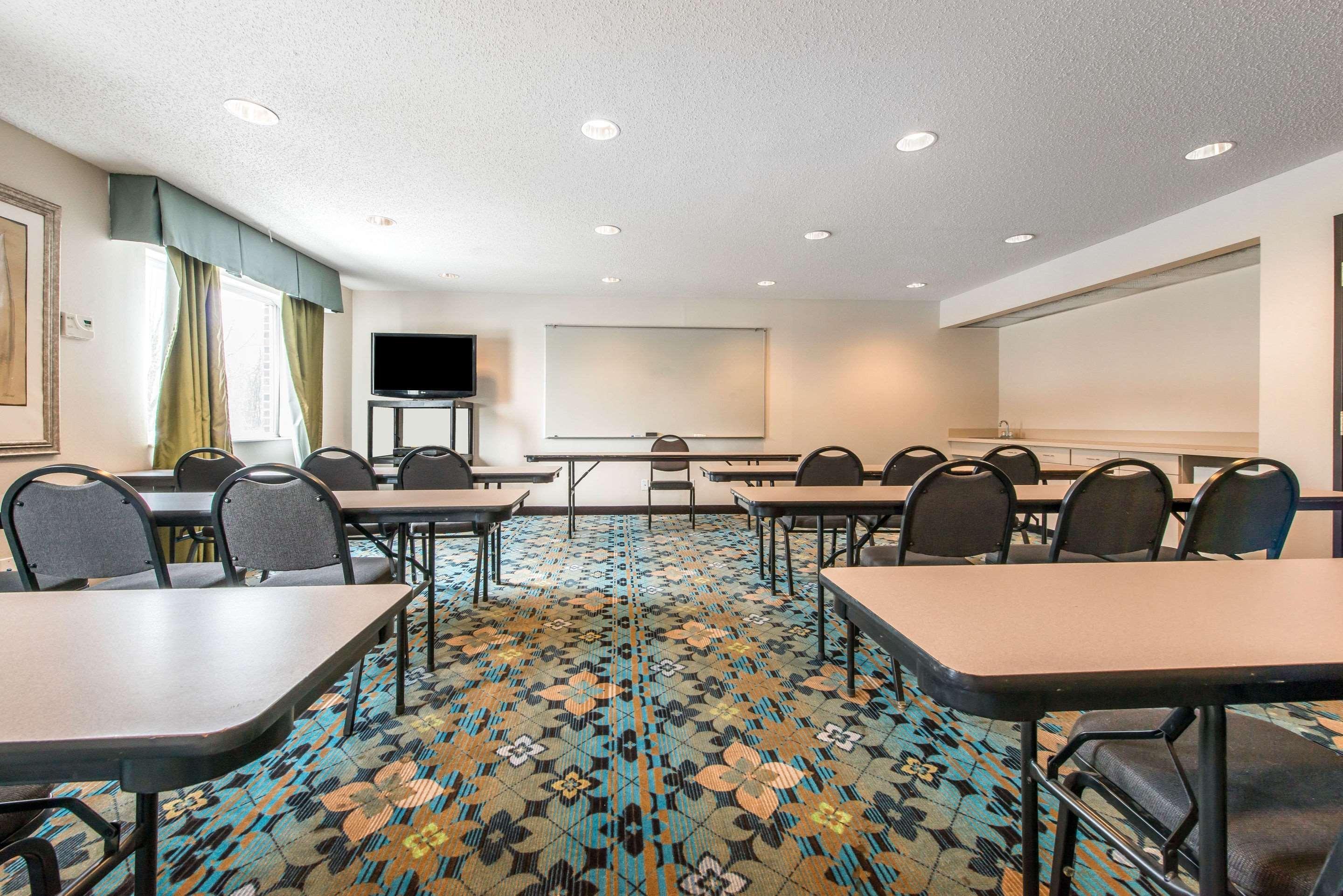 Comfort Inn Weirton Екстериор снимка
