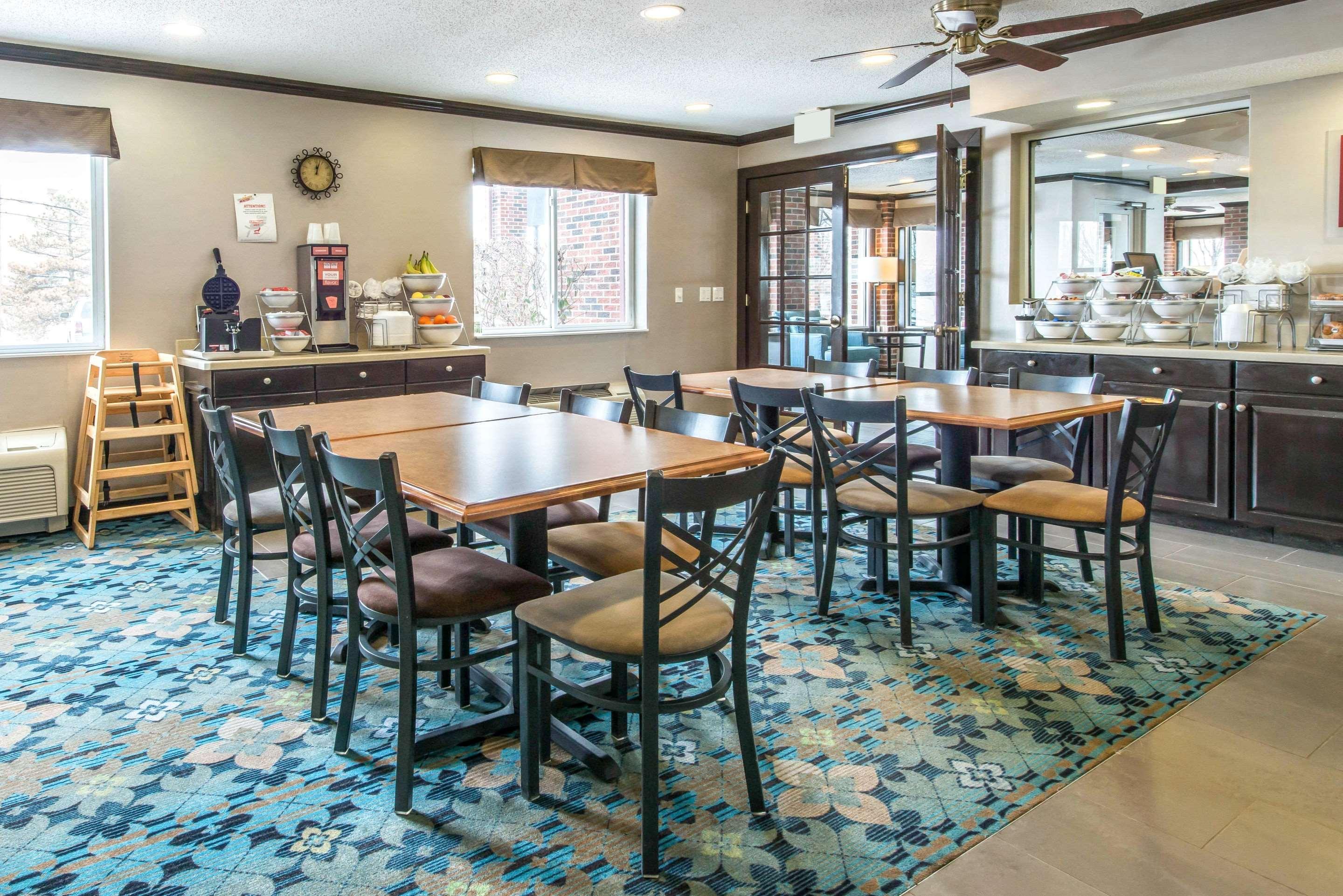 Comfort Inn Weirton Екстериор снимка